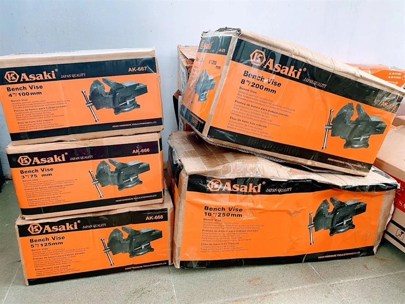 Ê TÔ BÀN NGUÔI ASAKI