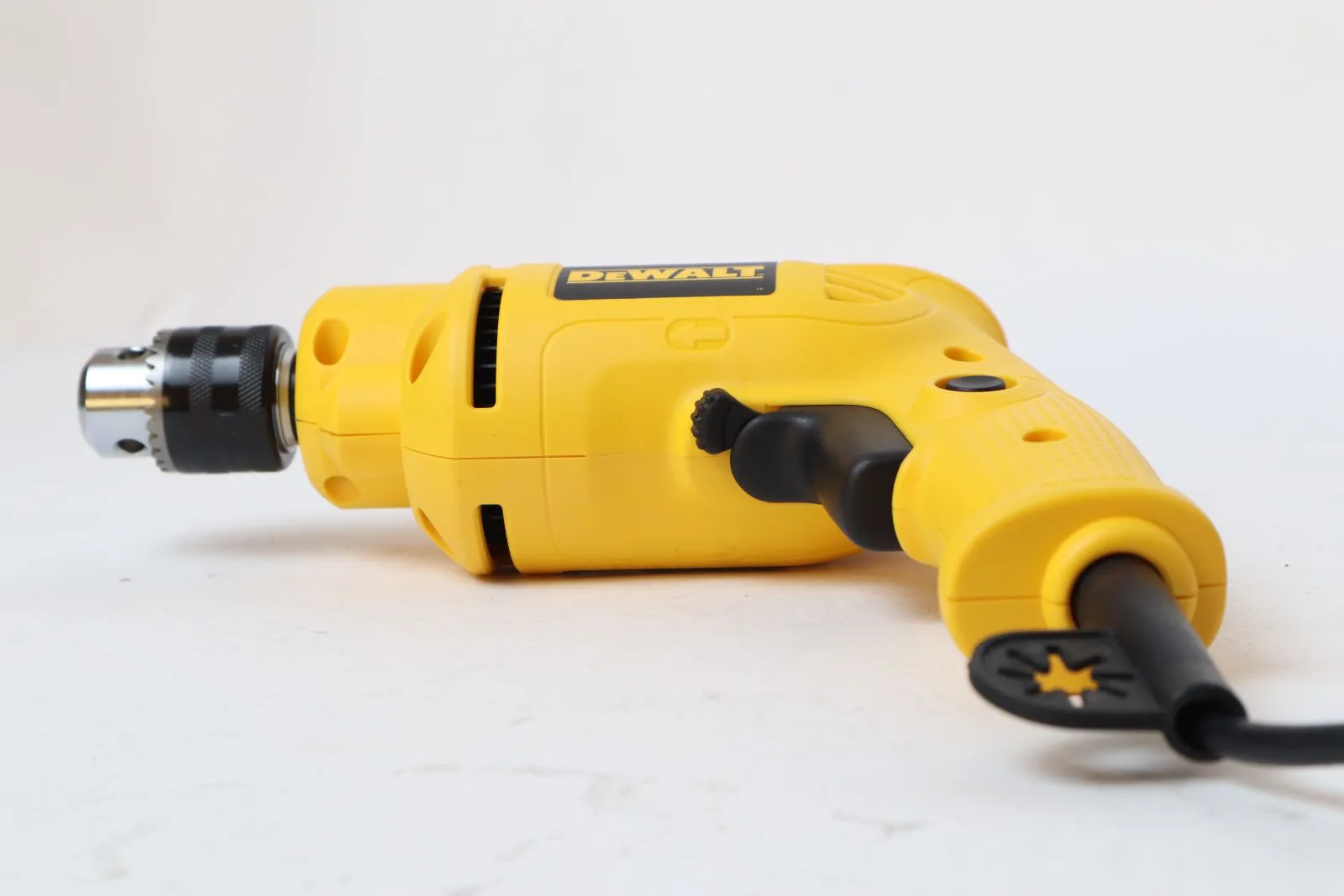 máy khoan dewalt DWD014-B1