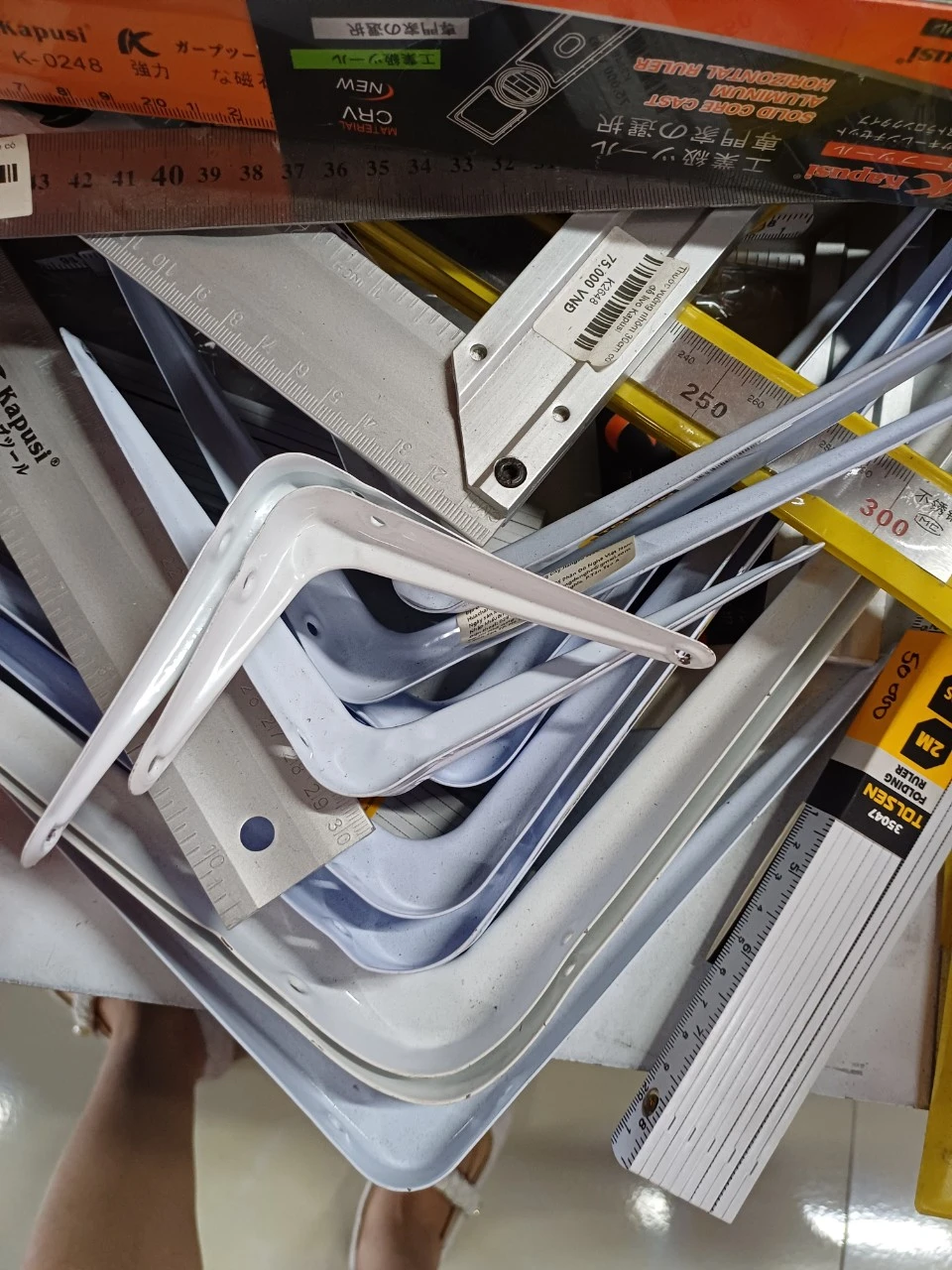 Giá đỡ kệ chữ L Tolsen